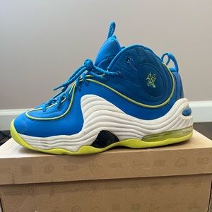 Nike Air Penny II LE Men’s Sneaker (size 9)